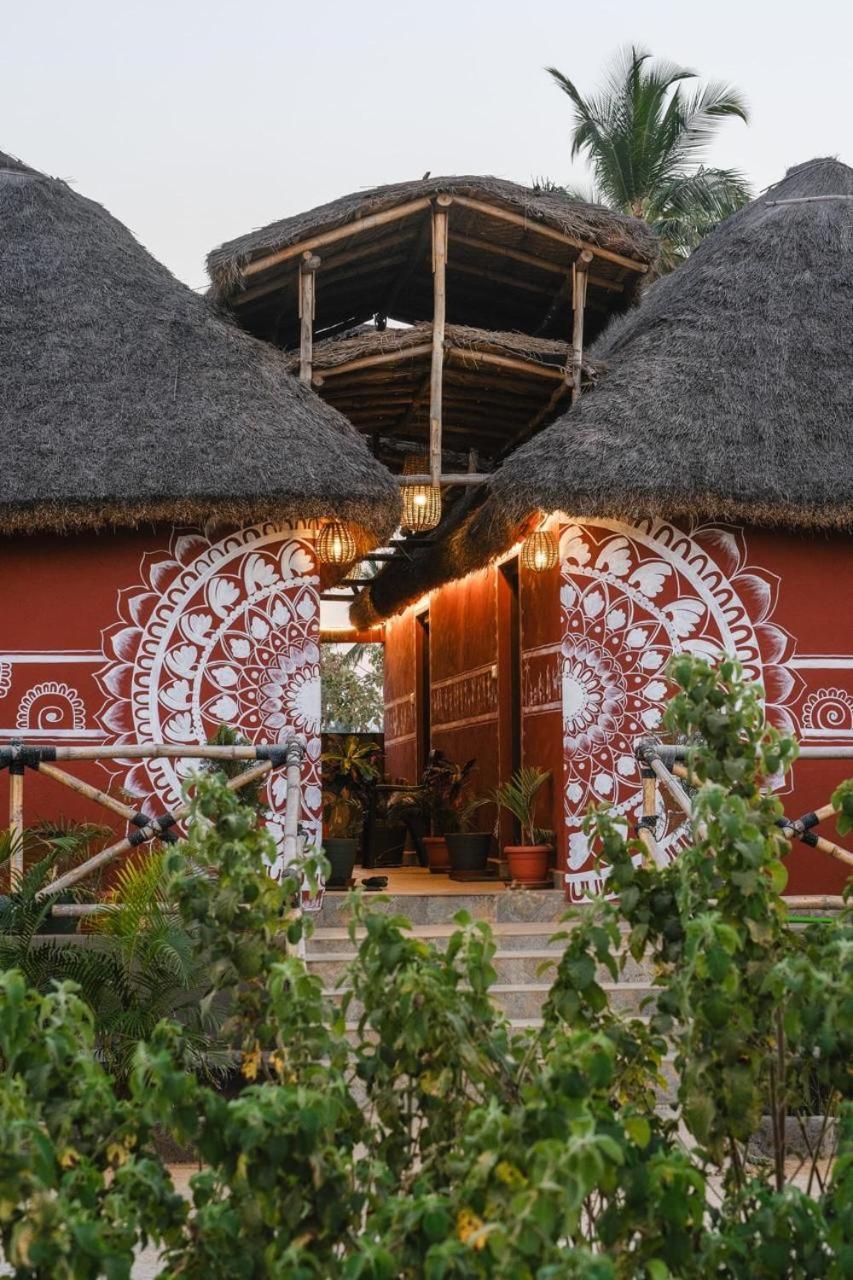 The Hideout Cottage And Restaurant Хампи Екстериор снимка
