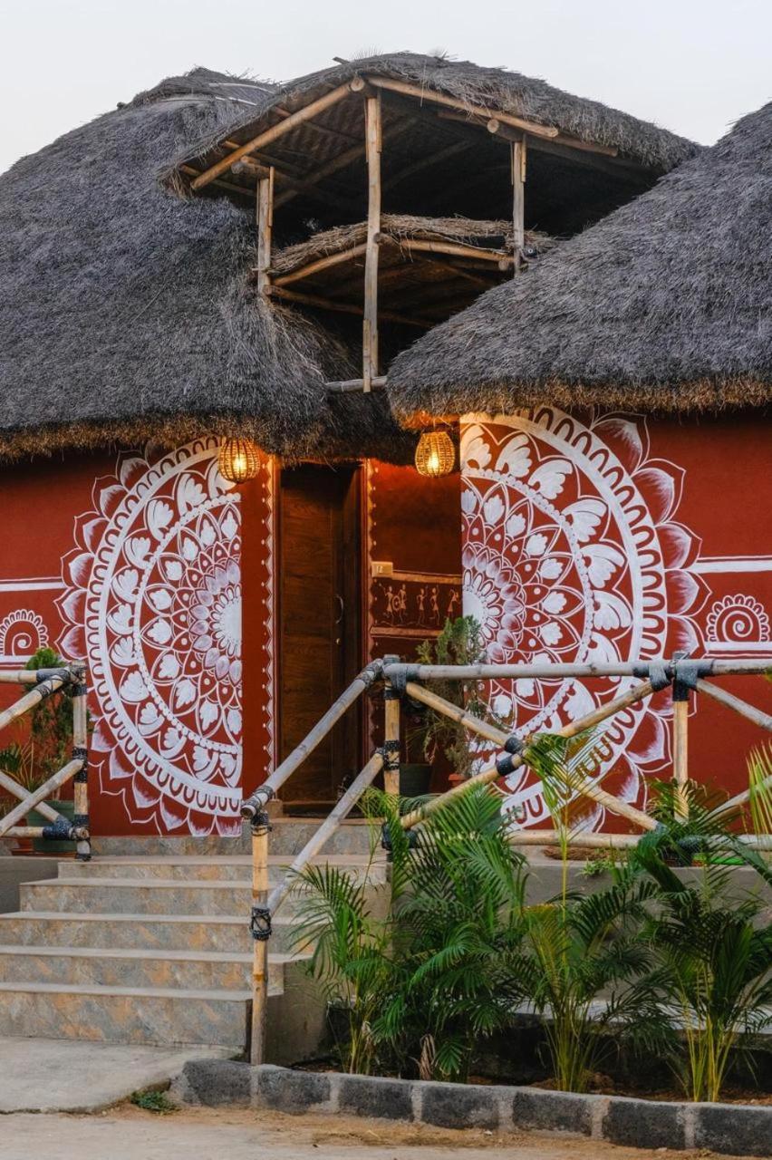 The Hideout Cottage And Restaurant Хампи Екстериор снимка